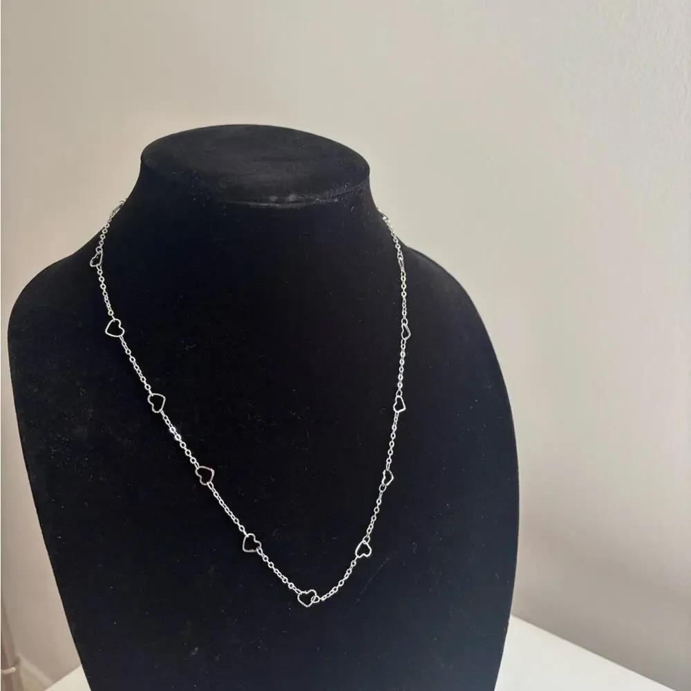 Delicate Silver Heart Link Necklace - Women's Jewelry - Picture 4 of 4